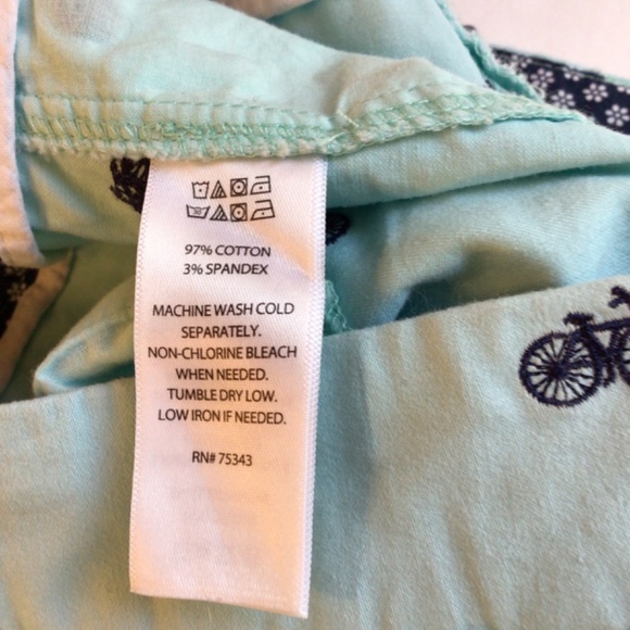 Cambridge Women’s Blue Shorts Size 6 Embroidered Bicycles Casual Preppy Novelty - Picture 8 of 8